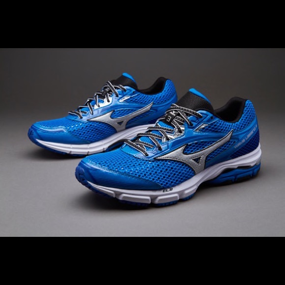 wave legend 3 mizuno